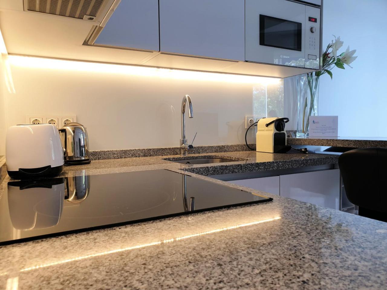 Skol Apartments Марбеля Екстериор снимка