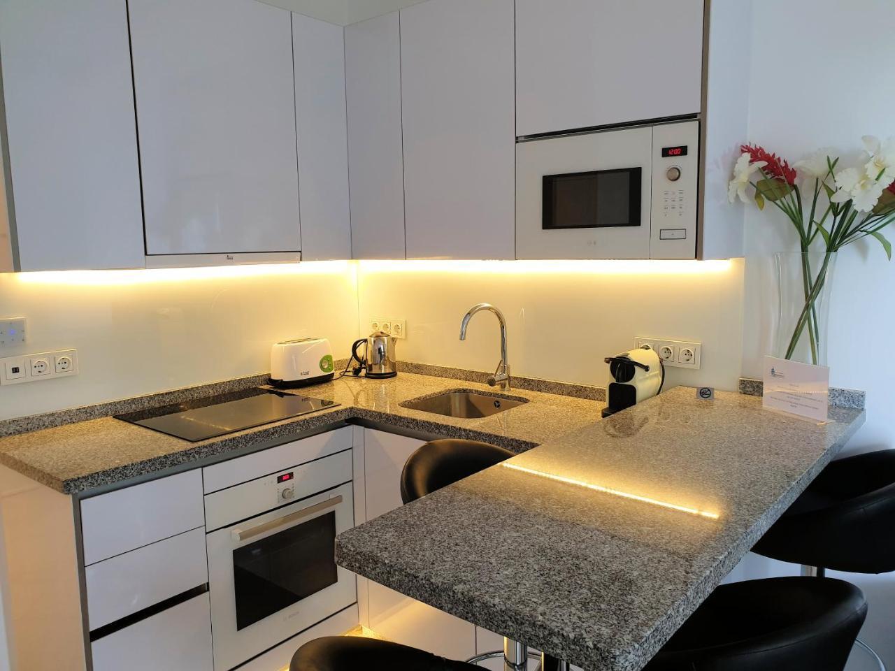 Skol Apartments Марбеля Екстериор снимка