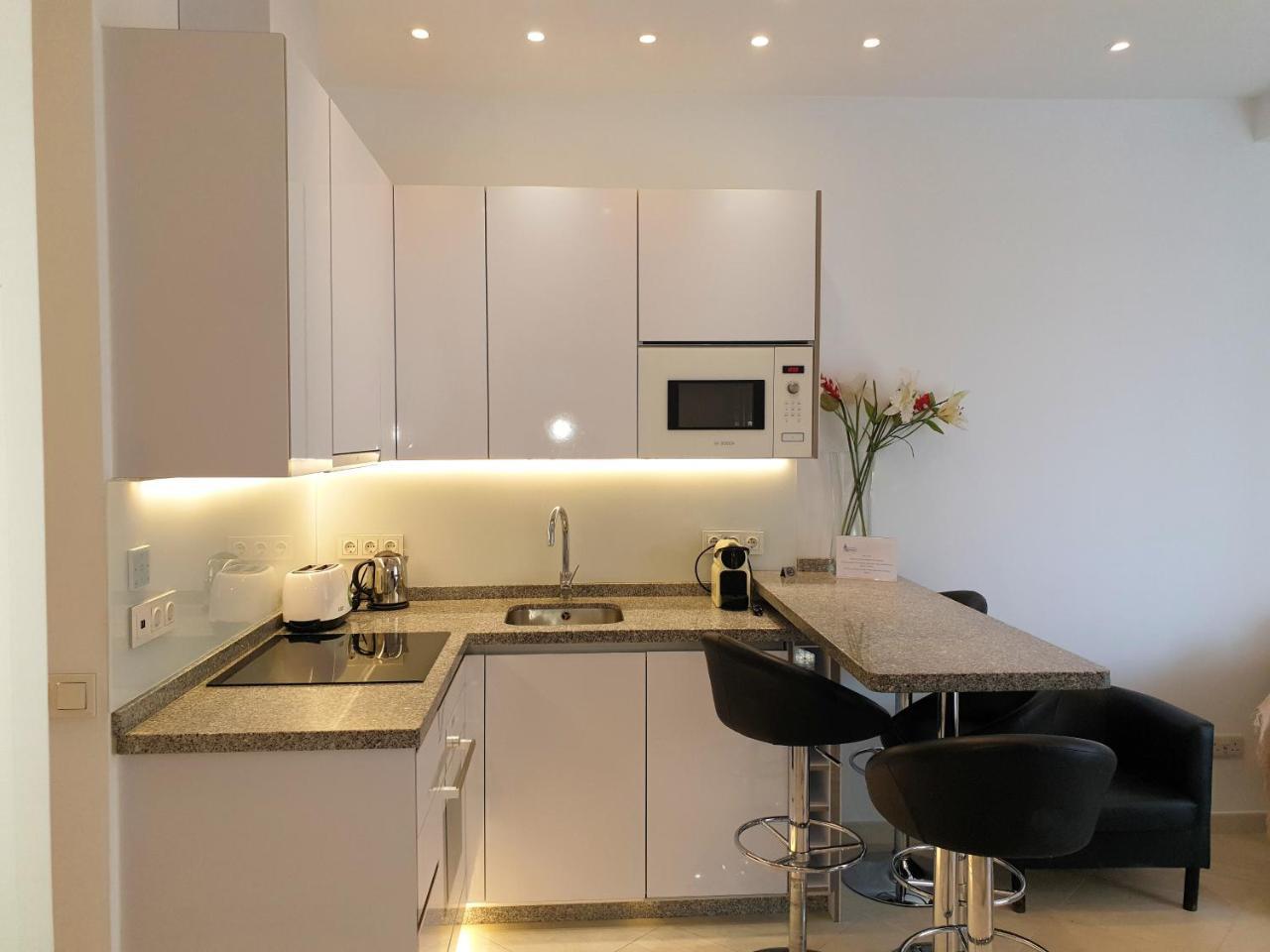 Skol Apartments Марбеля Екстериор снимка