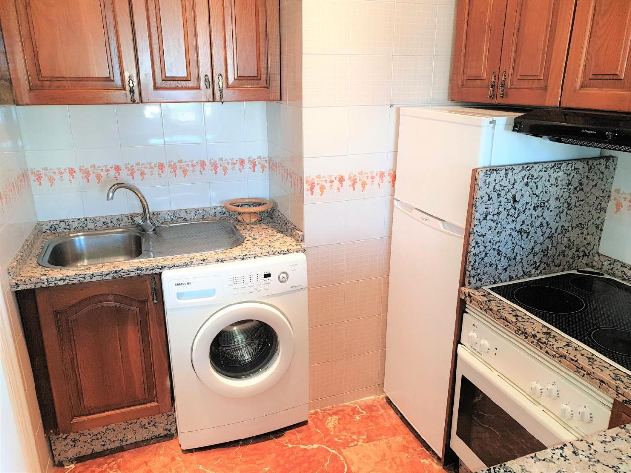 Skol Apartments Марбеля Екстериор снимка
